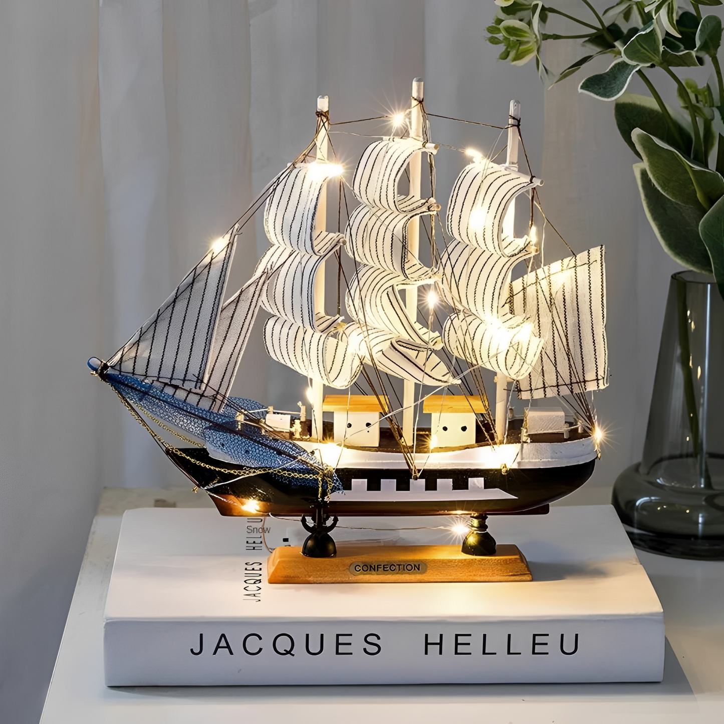 Naveen – Bateau de Décoration Moderne