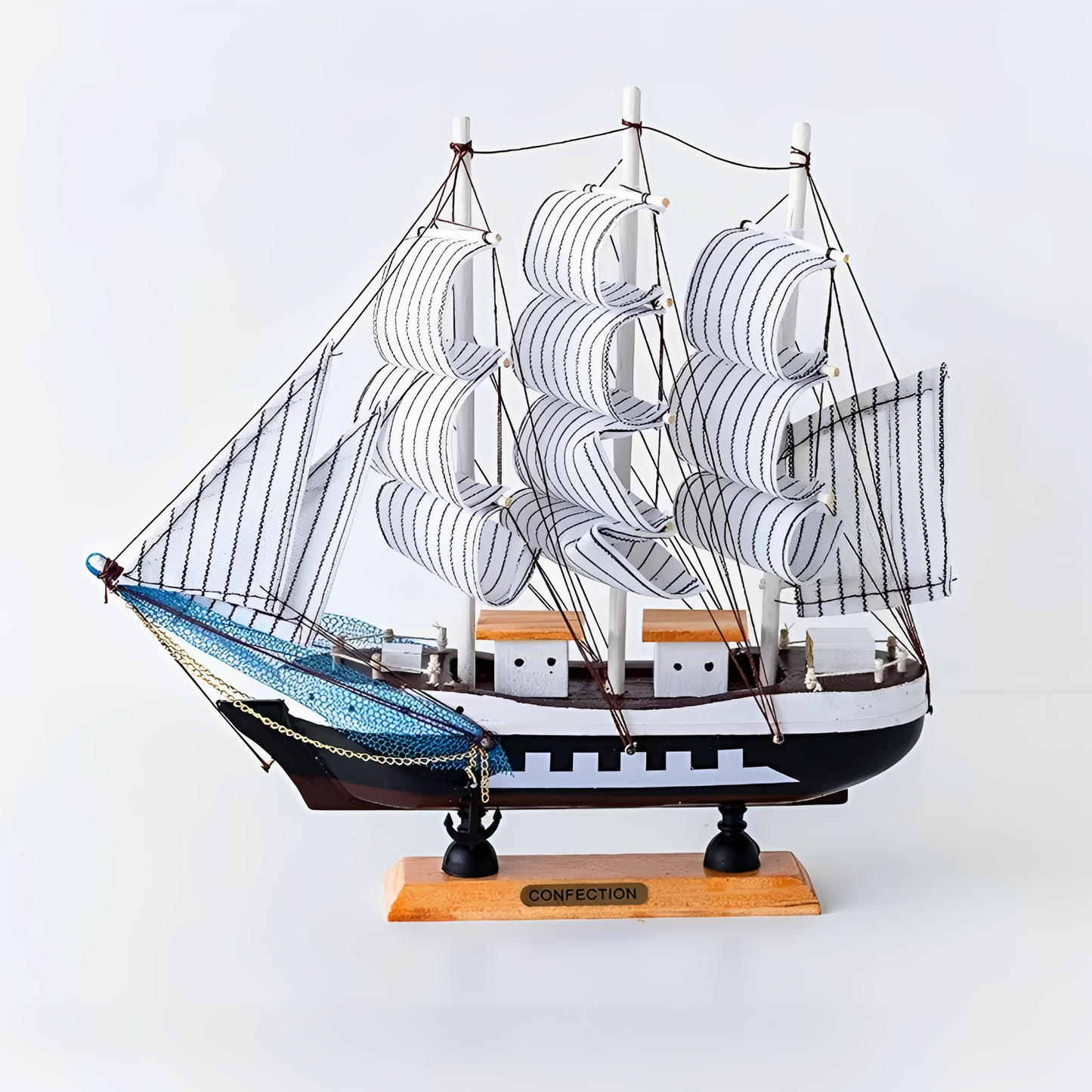 Naveen – Bateau de Décoration Moderne