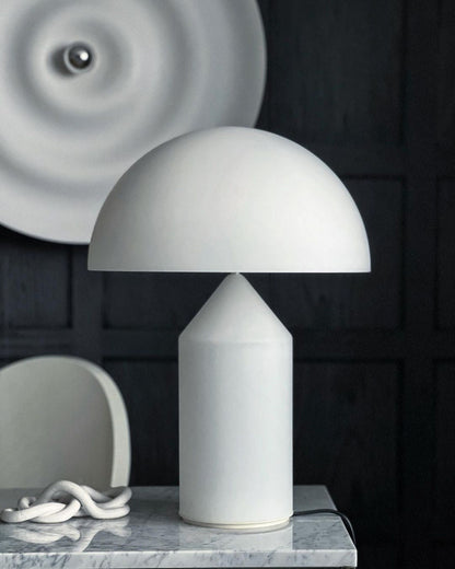 Stella – Lampe de table en métal design sculptural