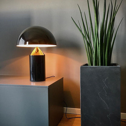 Stella – Lampe de table en métal design sculptural