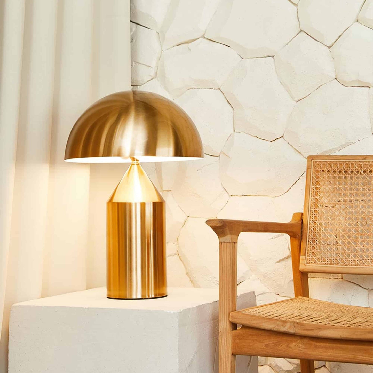 Stella – Lampe de table en métal design sculptural