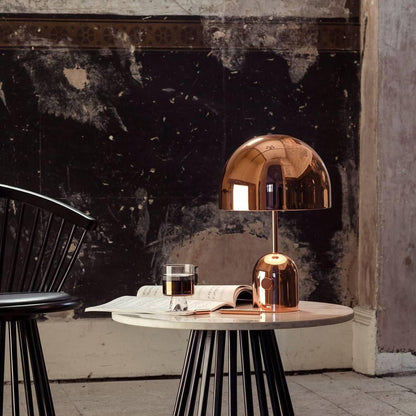 Bella – Élégante lampe de table avec charme classique et lumière chaude