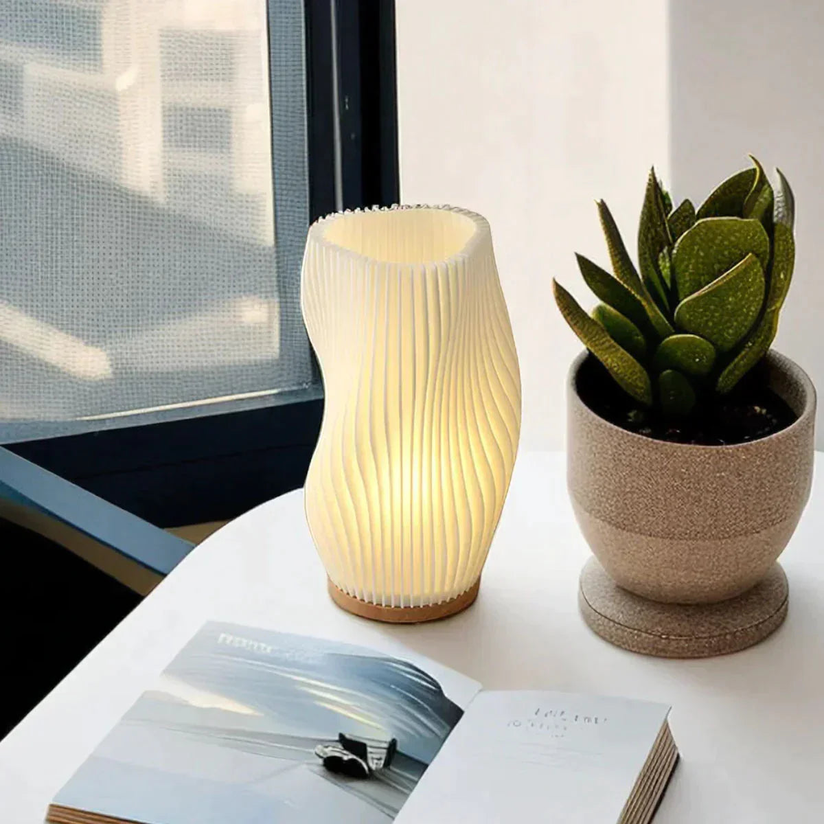 Nerea – Lampe de table moderne Wavecrest
