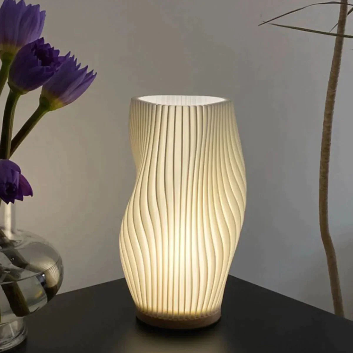 Nerea – Lampe de table moderne Wavecrest