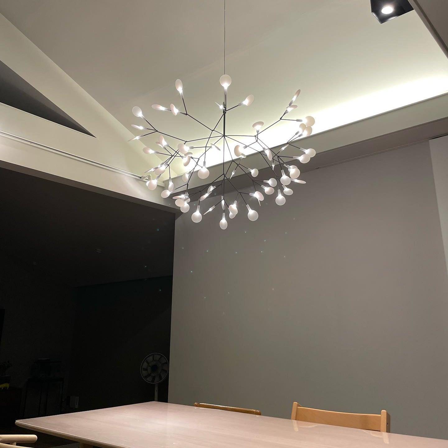 Yuki – Lustre Créatif Branche de Feuilles