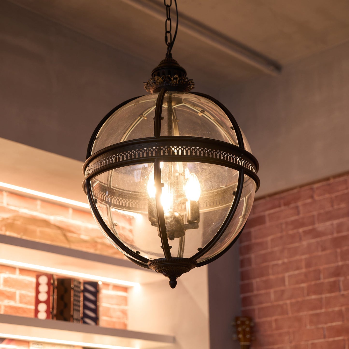 Gideon – Lustre en Verre Rond Retro
