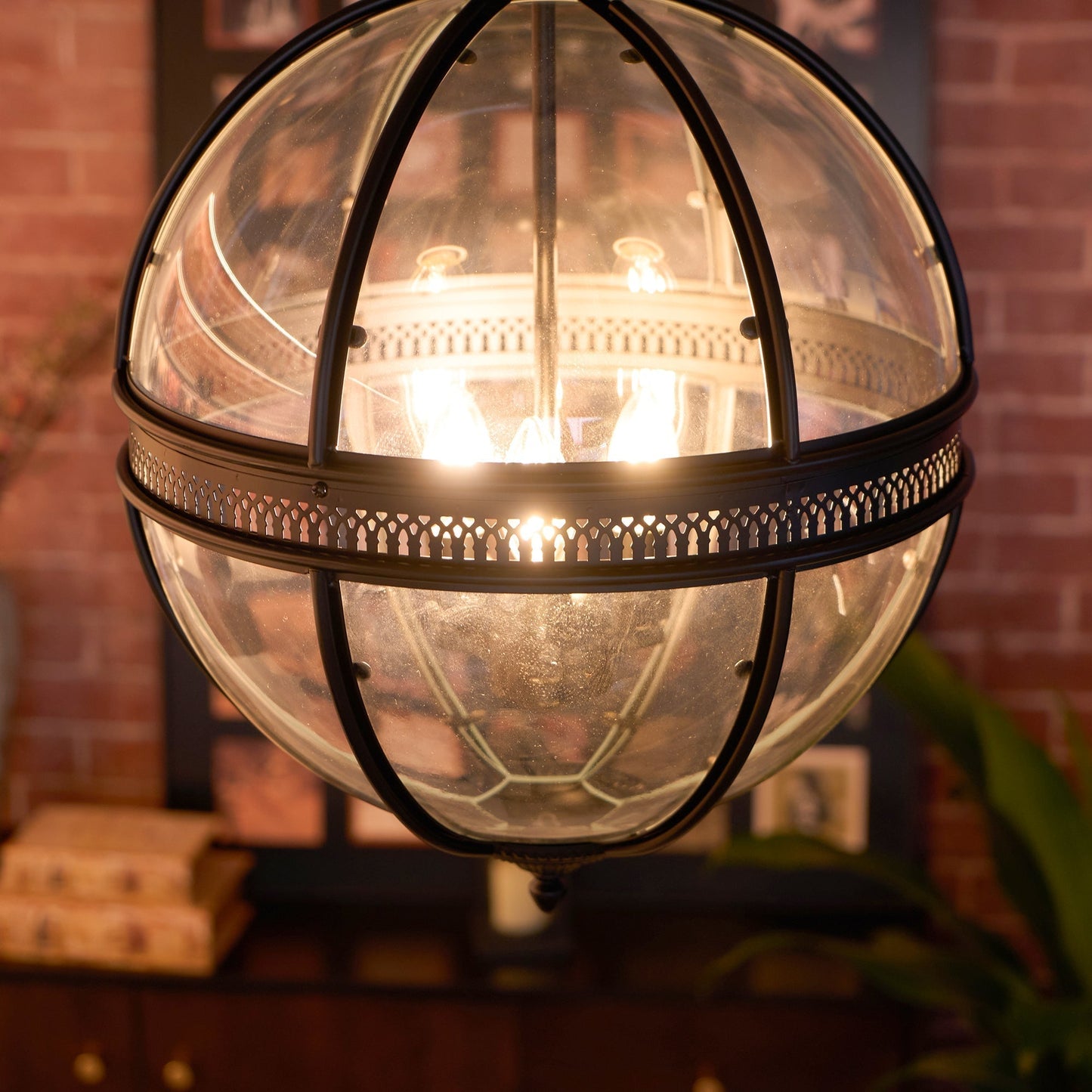 Gideon – Lustre en Verre Rond Retro