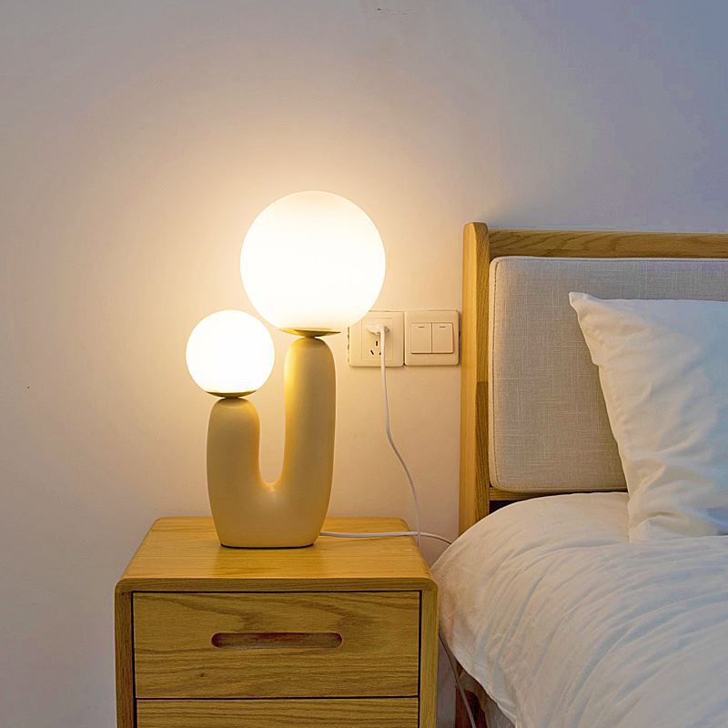 Lysa – Lampe de Table LED Nordique
