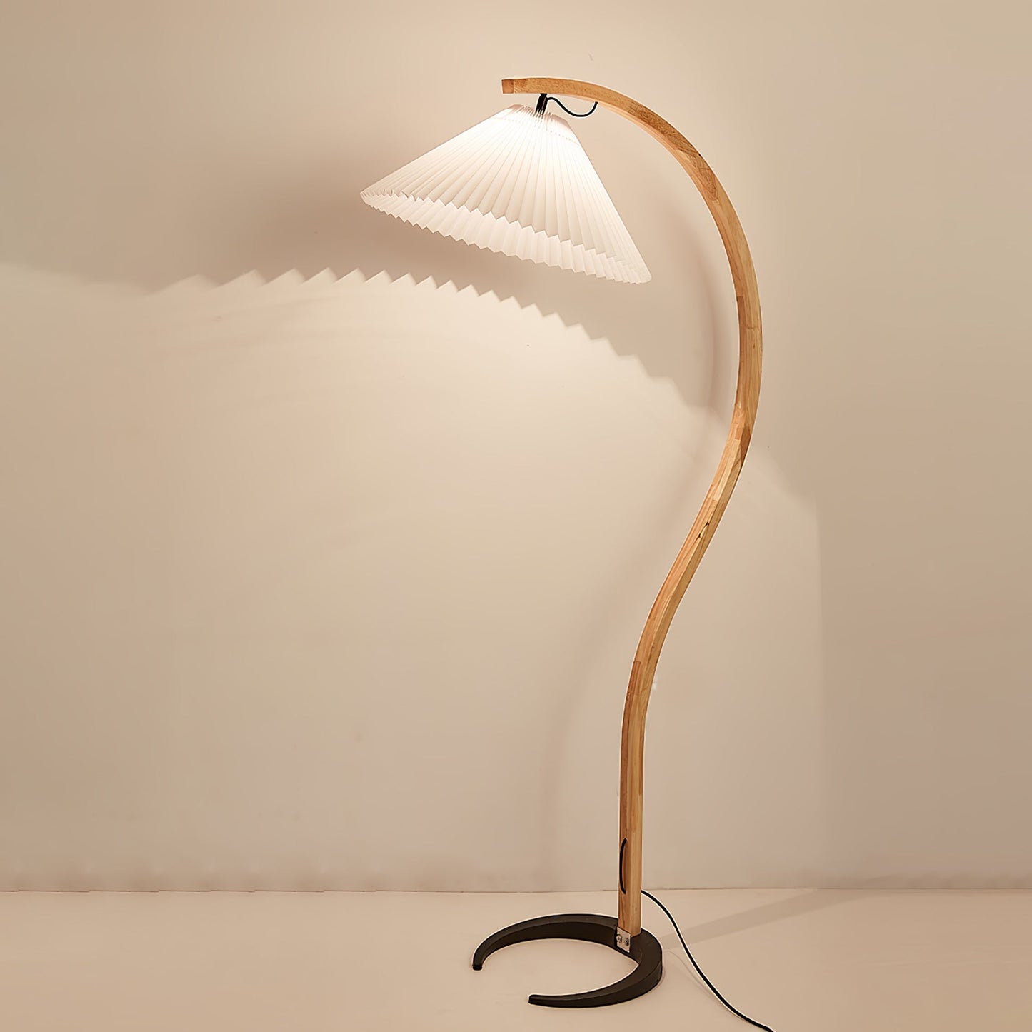 Selina – Lampe nordique sur pied style rétro