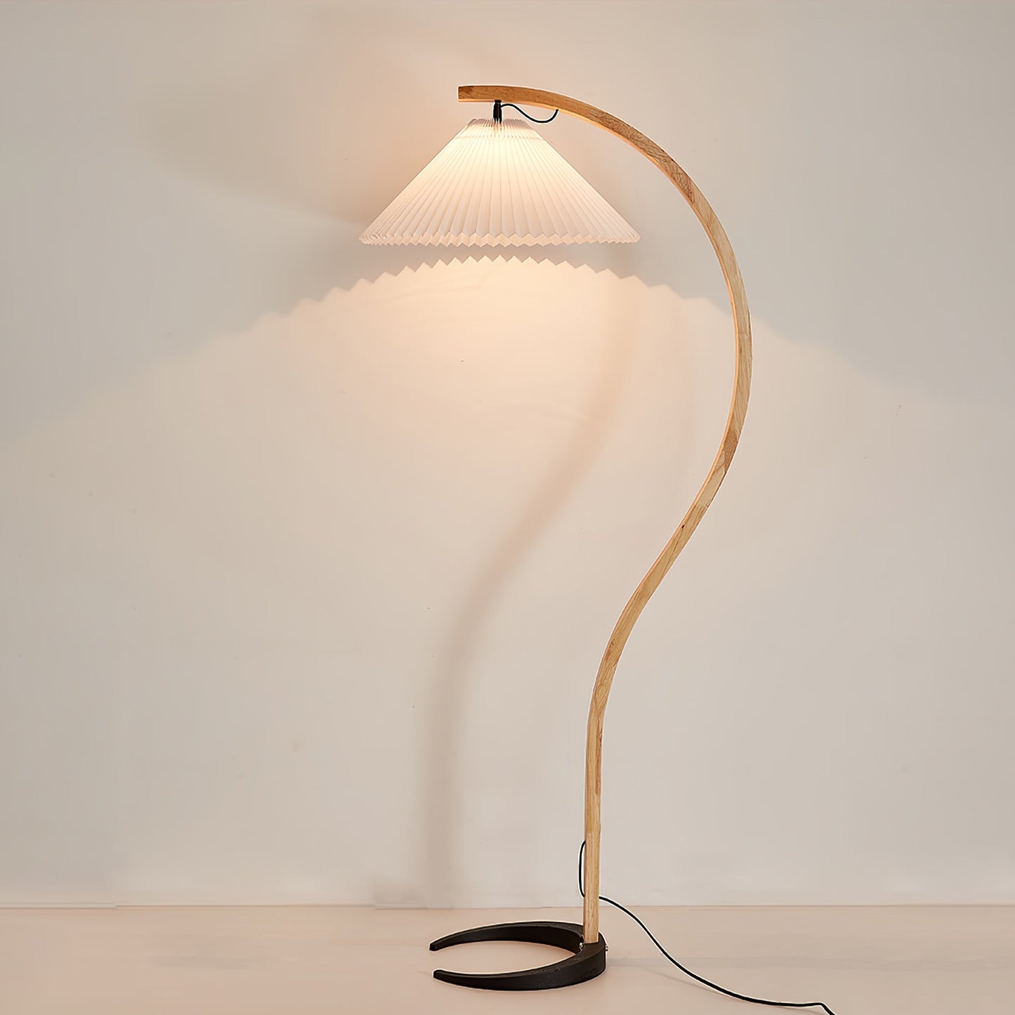 Selina – Lampe nordique sur pied style rétro