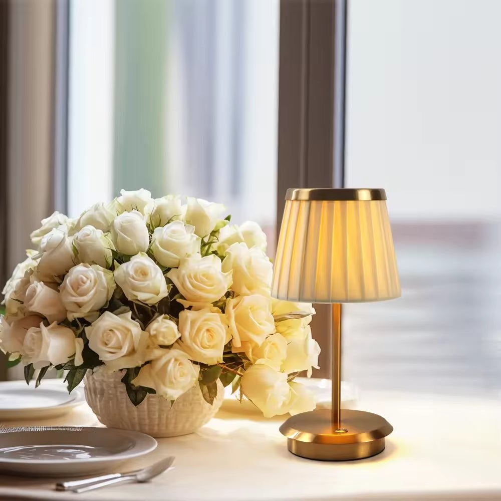 Emi – Élégante lampe de table USB
