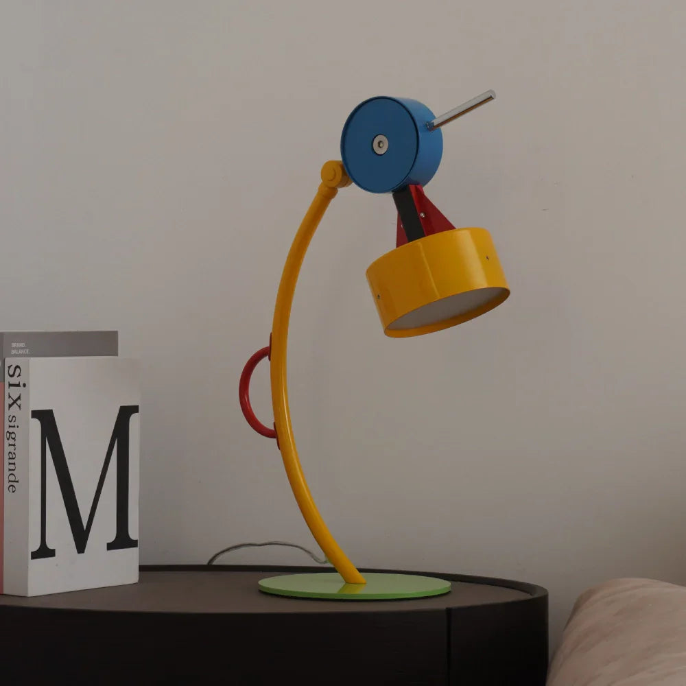 Arco – Lampe de table en arc colorée