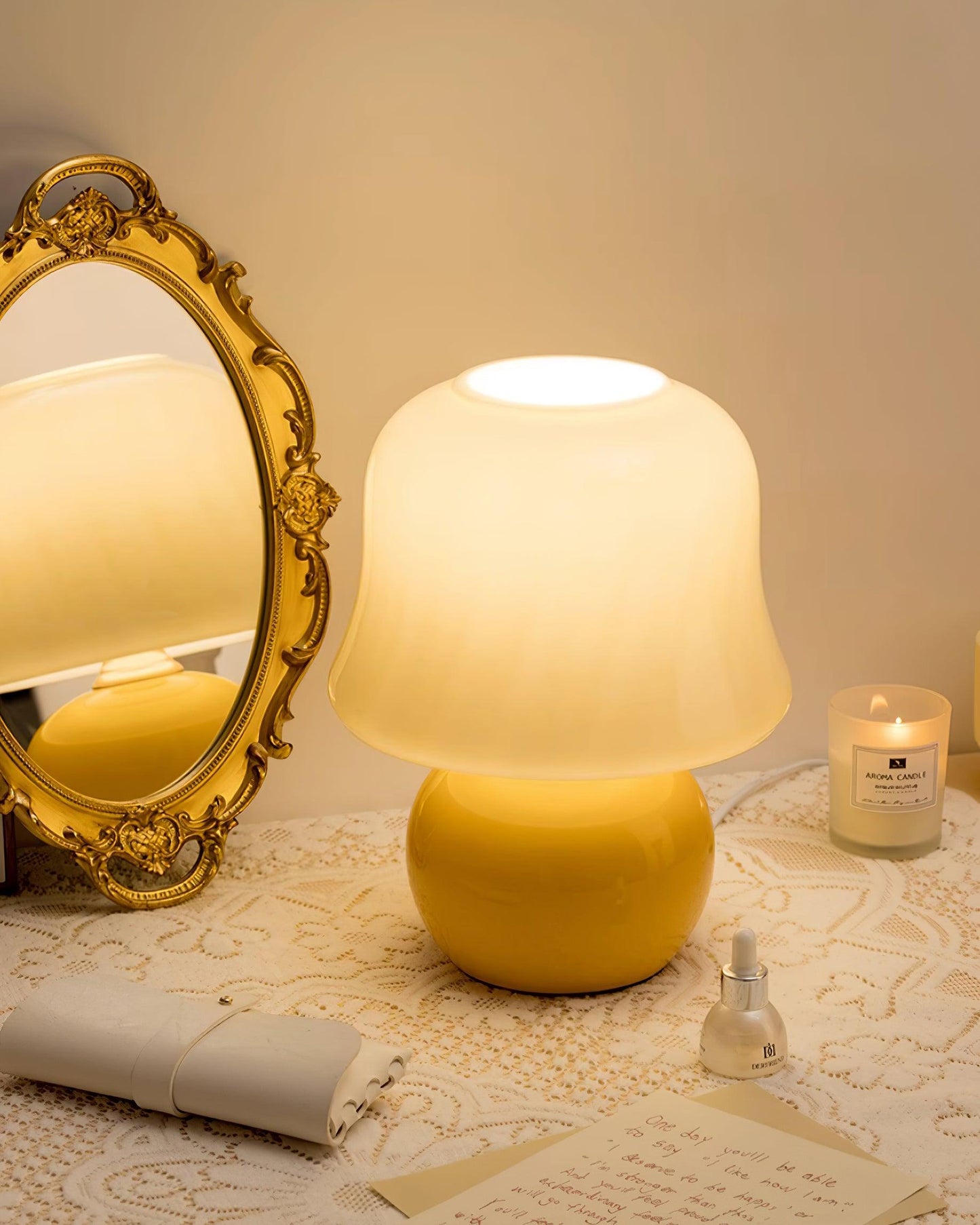 Lena – Lampe de table design champignon en verre émaillé