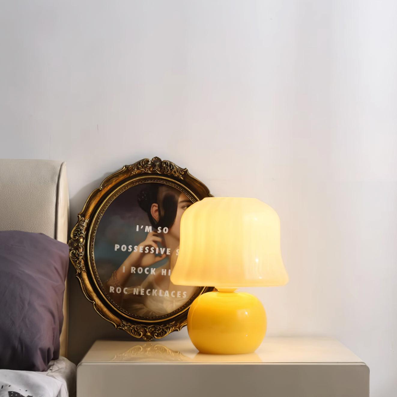 Lena – Lampe de table design champignon en verre émaillé