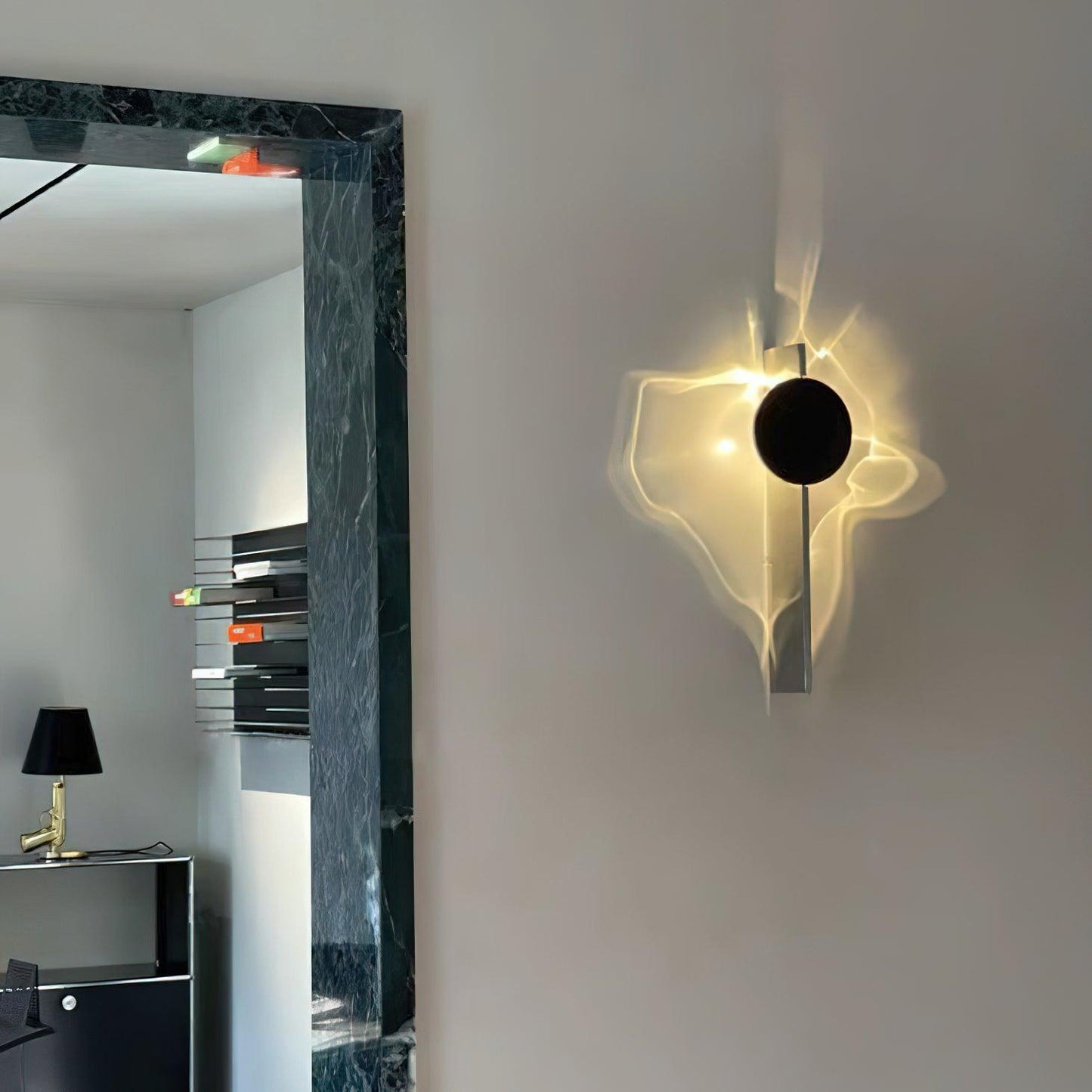 Domesi – Lampe murale avec projection de lumière