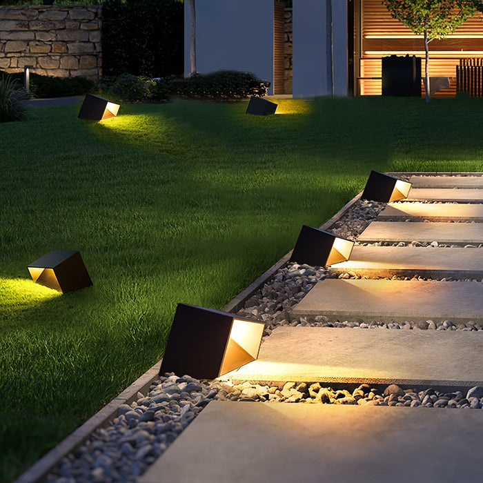 Hiroto – Lampe de jardin en forme de cube