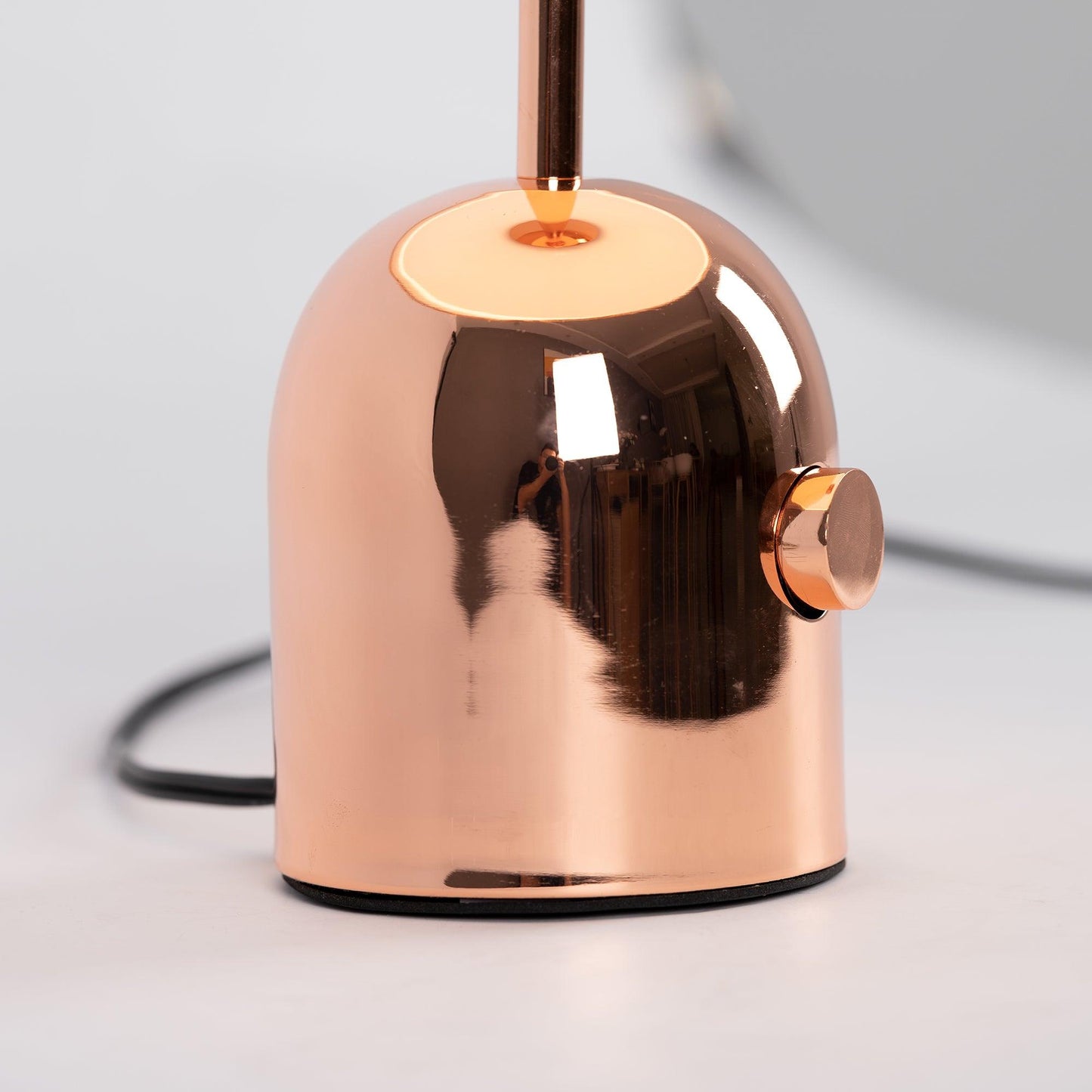 Bella – Élégante lampe de table avec charme classique et lumière chaude