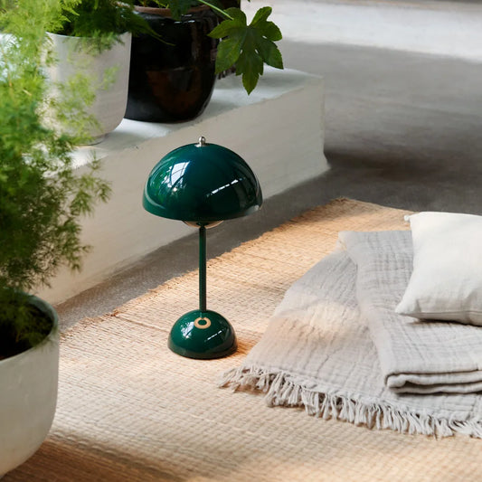 Bianca – Lampe de table LED stylée avec lumière chaude dimmable