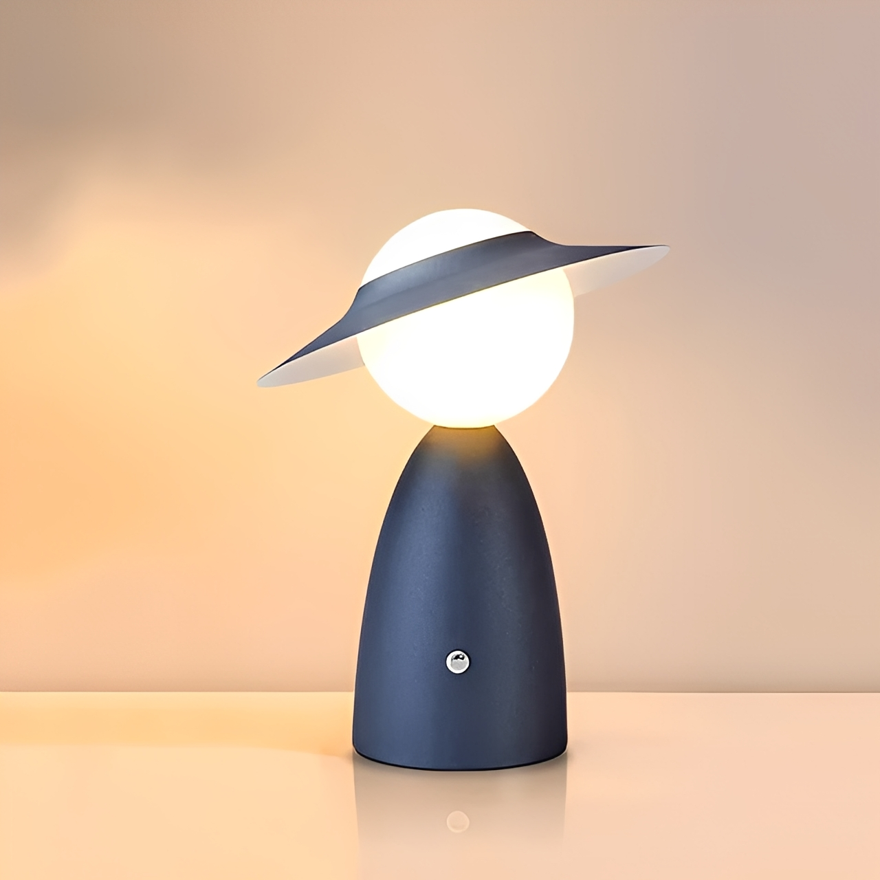LumiElite – Lampe de table en métal créative avec charge USB