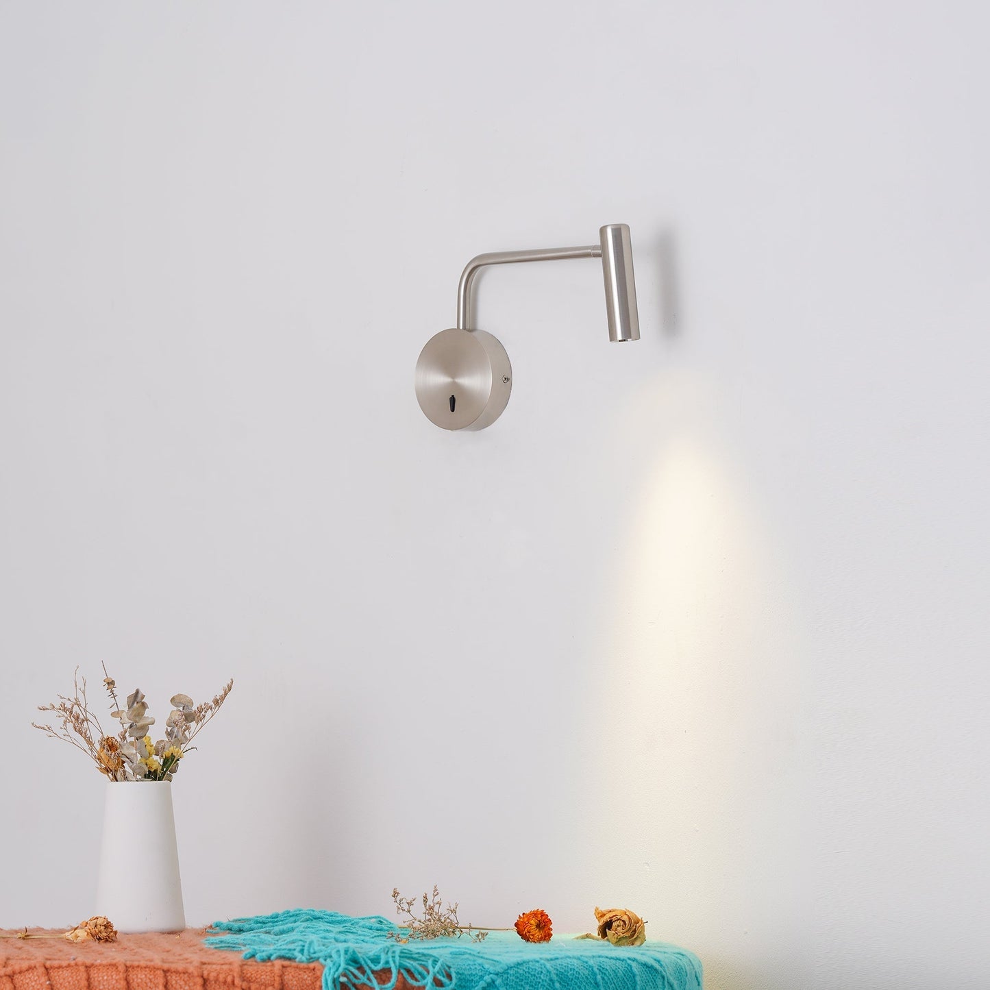 Niva – Lampe murale LED ronde avec fonction spot