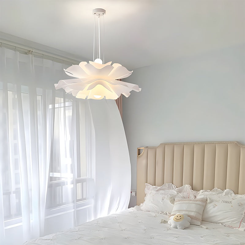 Hanami – Suspension nordique en forme de fleur