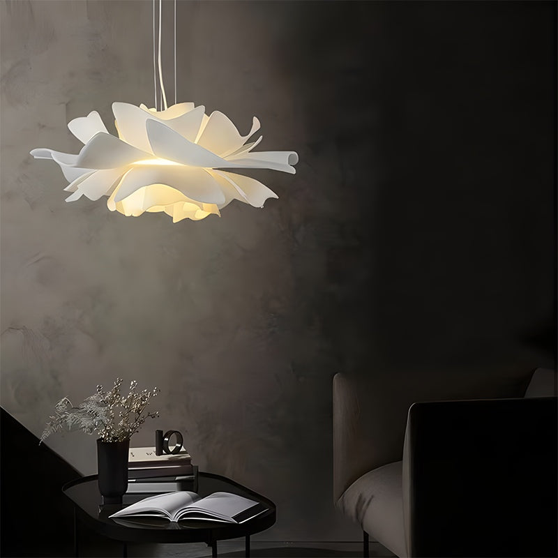 Hanami – Suspension nordique en forme de fleur