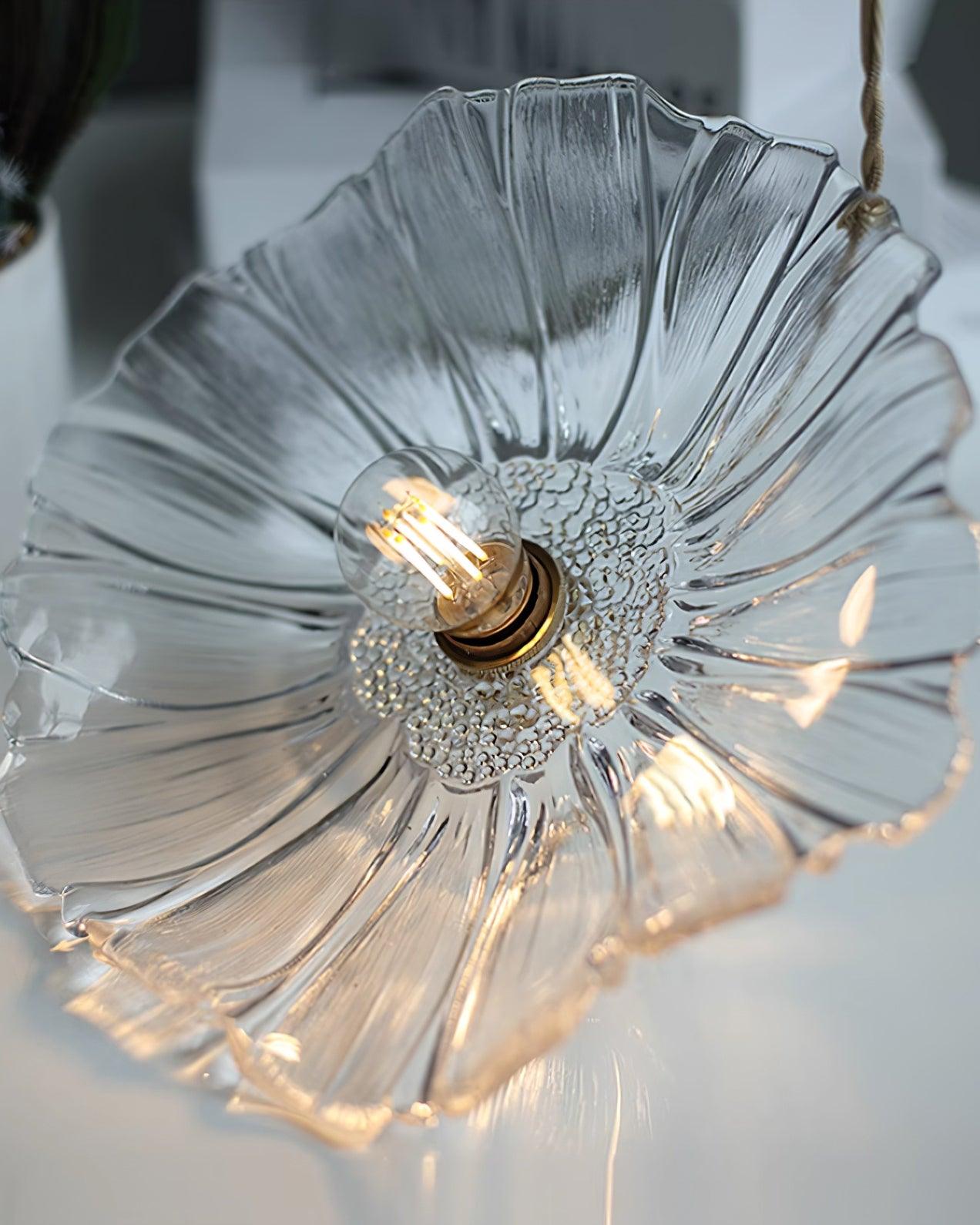 Aki – Lustre en verre et laiton élégant