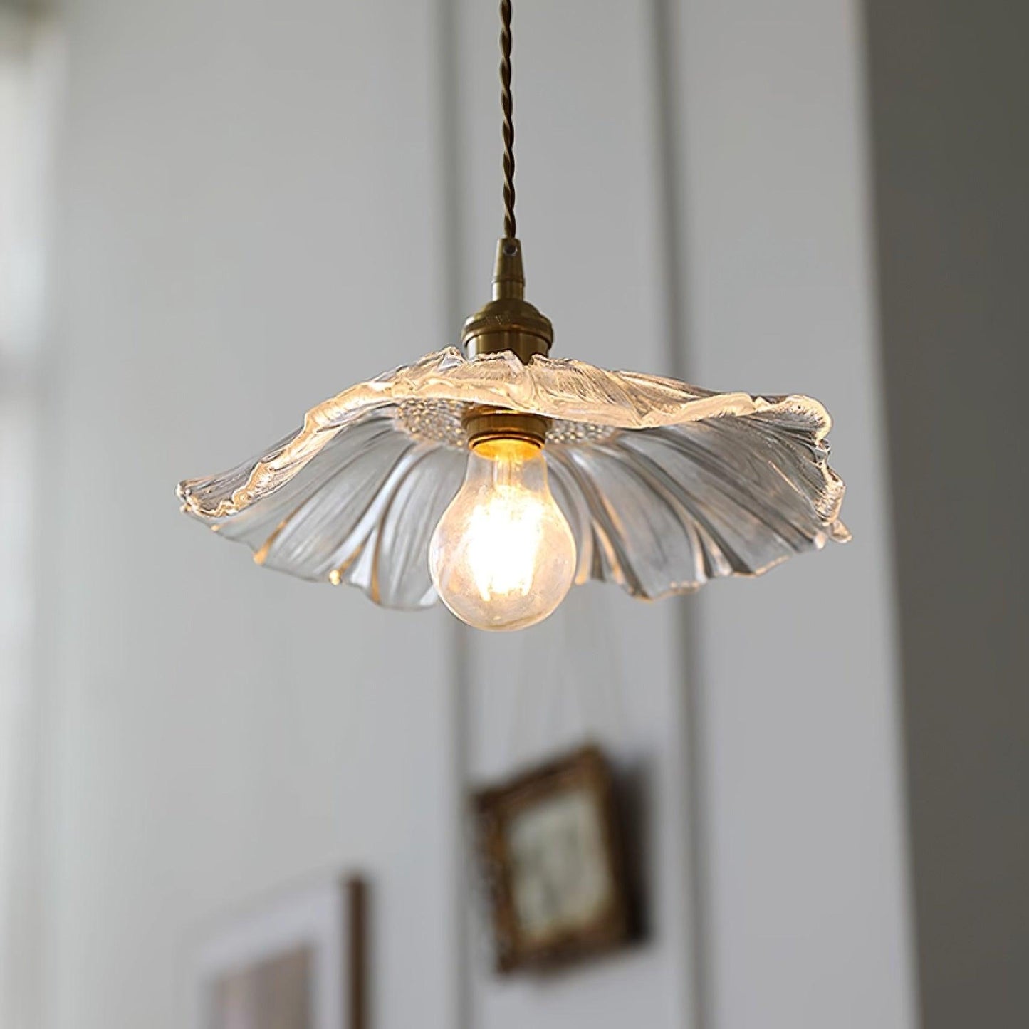 Aki – Lustre en verre et laiton élégant