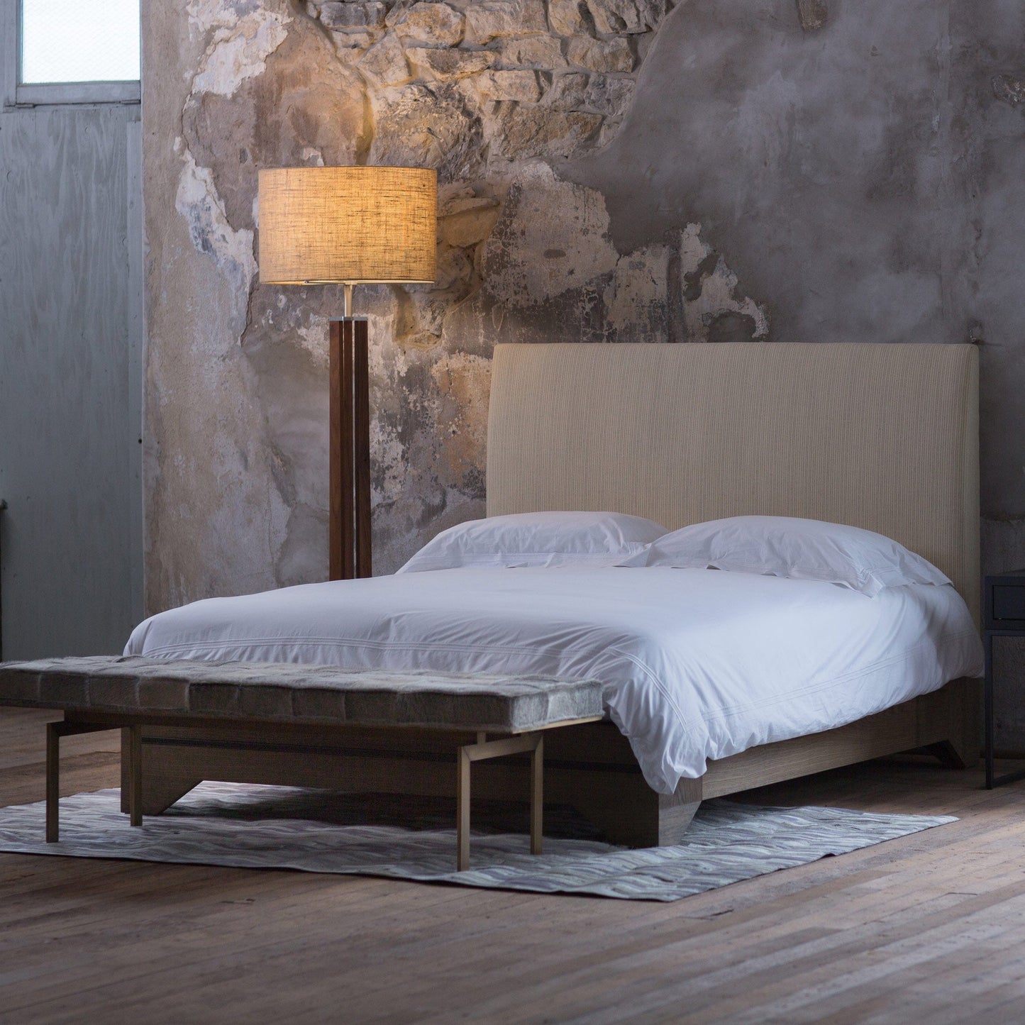 Jed – Lampe sur pied rétro en petite exécution