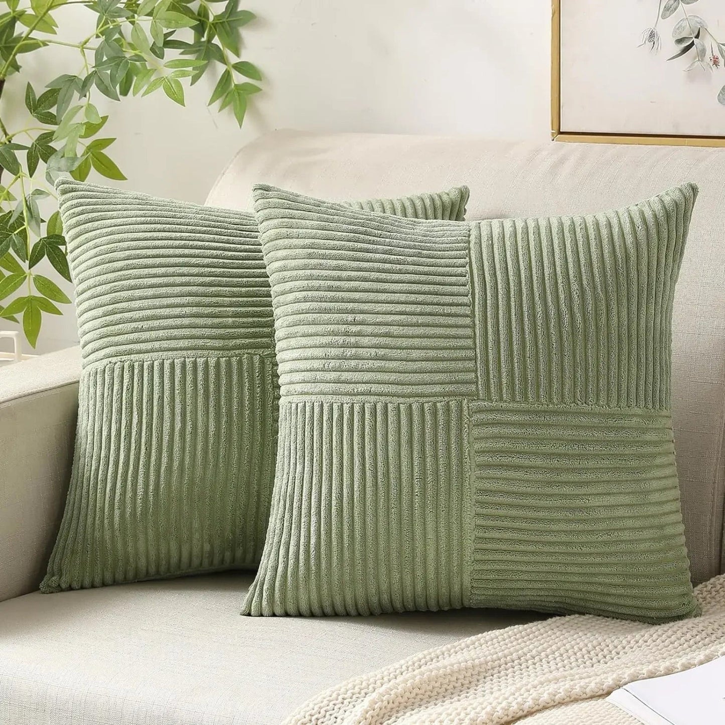 Rina – Housse de coussin en velours côtelé