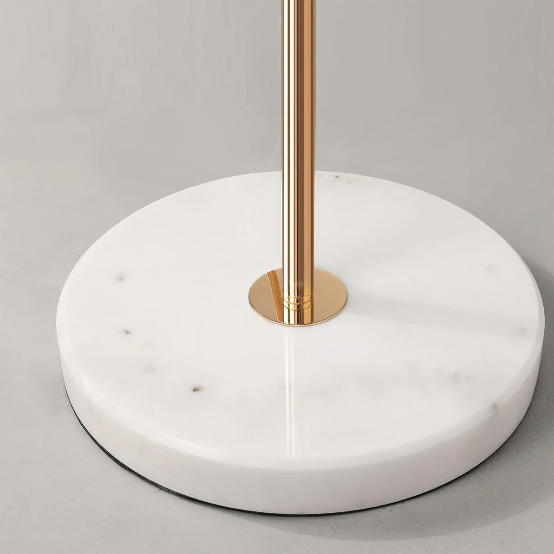 Sean – Lampe de sol avec design de feuille