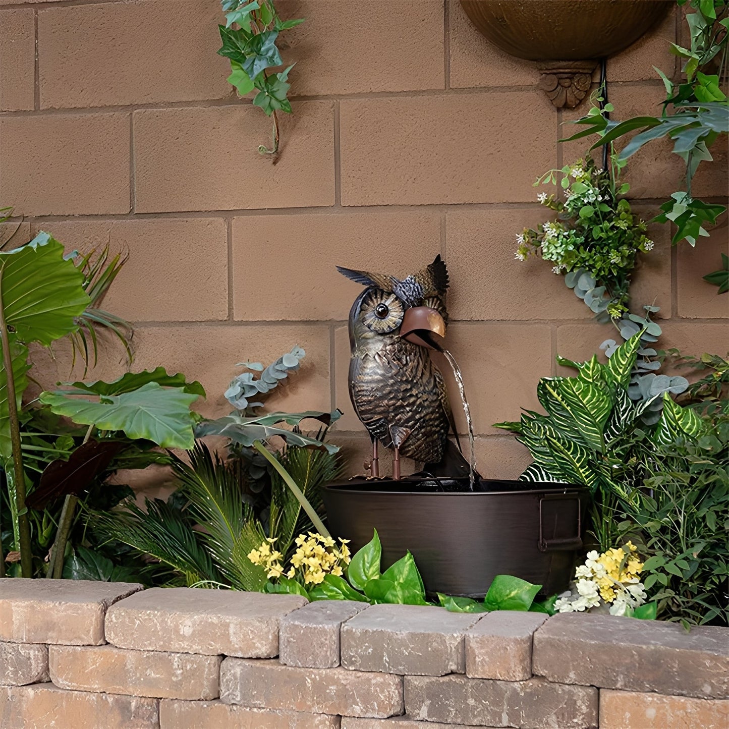 Taviano – Décoration rustique de fontaine de jardin en résine