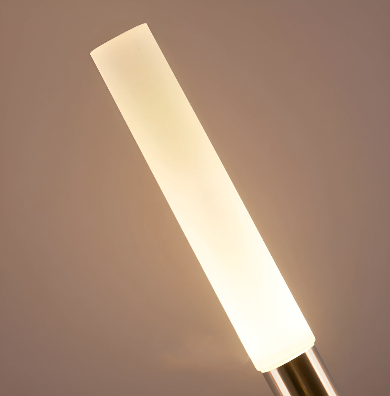 ReedGlow – Lampe de jardin à LED solaire