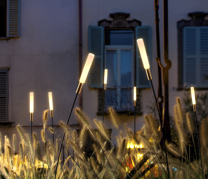 ReedGlow – Lampe de jardin à LED solaire