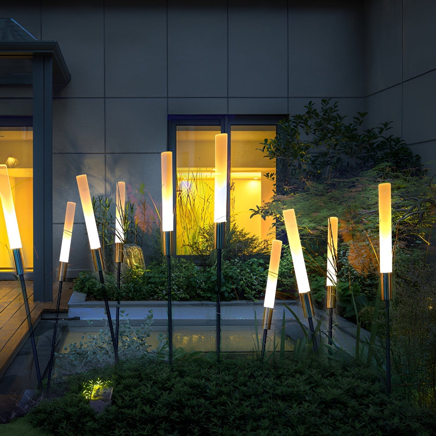 ReedGlow – Lampe de jardin à LED solaire