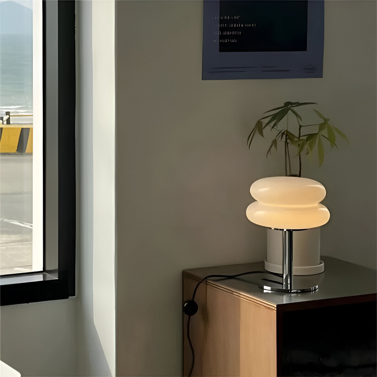 VerreLumi – Lampe de table en verre teinté design