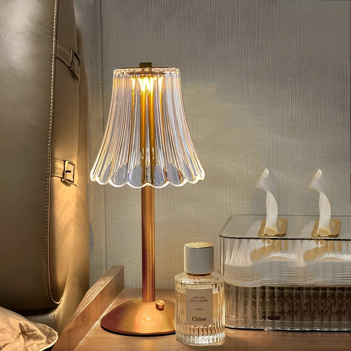 Haruko – Lampe de table en acrylique
