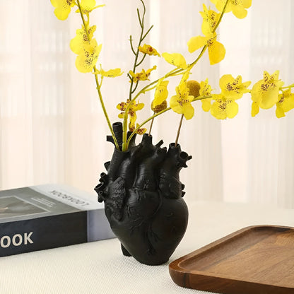 Cœur de Bambou – Vase en forme de cœur en bambou et bois naturel