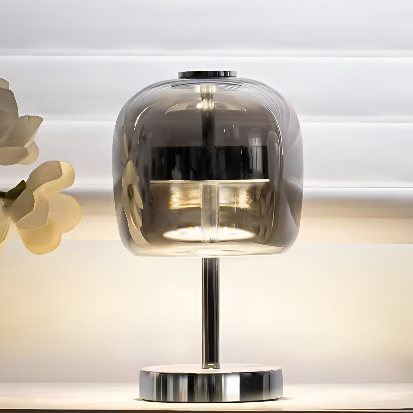 Naira – Lampe de table en verre moderne