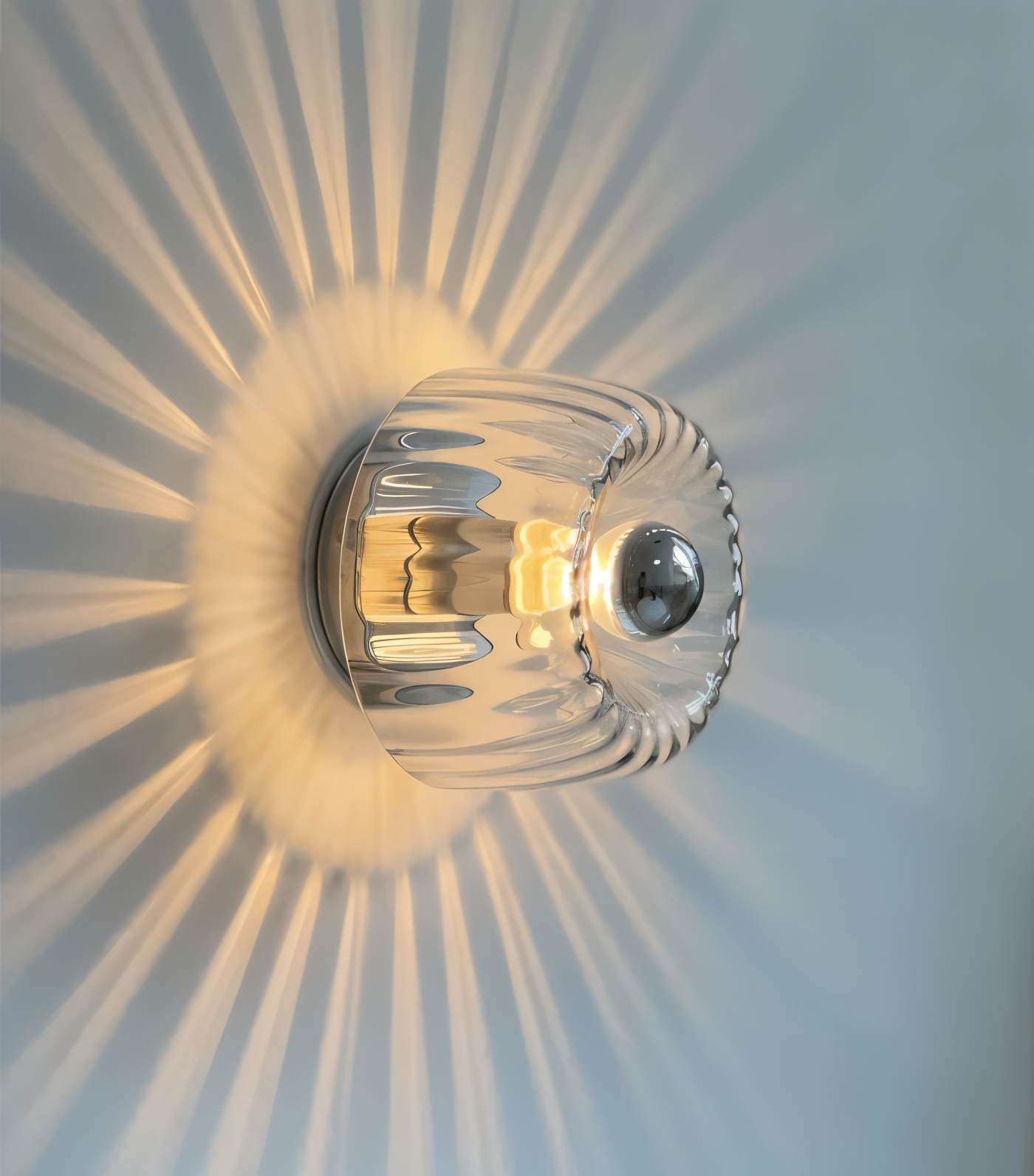 BauStrie – Éclat mural nervuré inspiré du Bauhaus