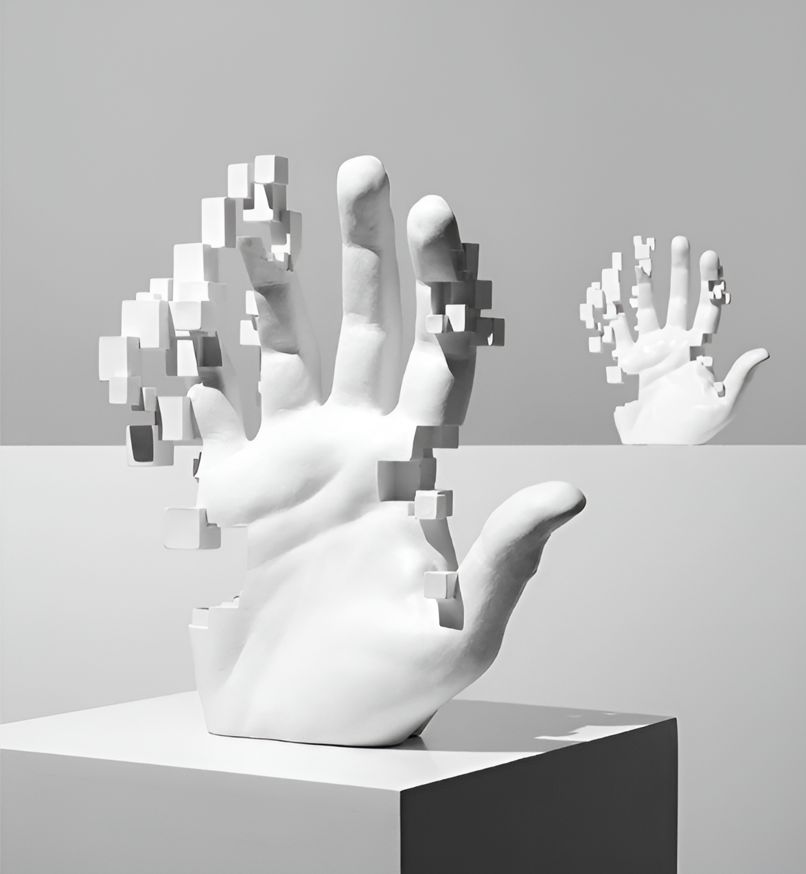 Sarya – Figurine de main déco artistique