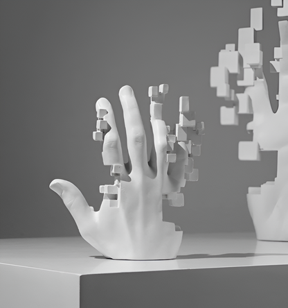 Sarya – Figurine de main déco artistique