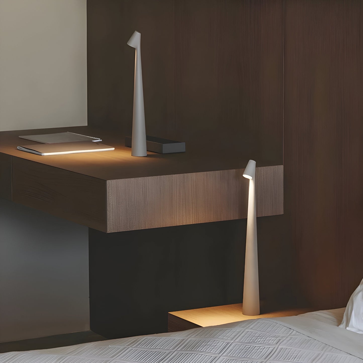 Élégante Lampe De Table LED Avec Capteur Tactile
