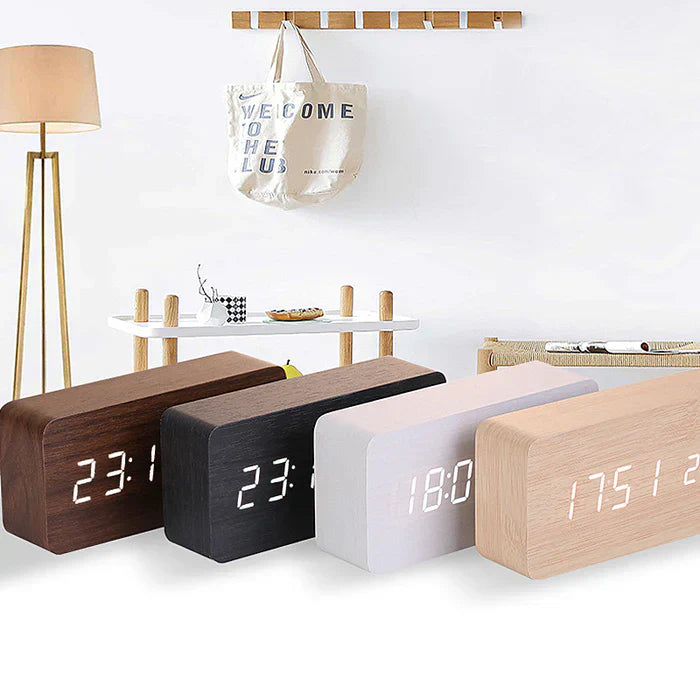 Nio – Réveil LED en bois