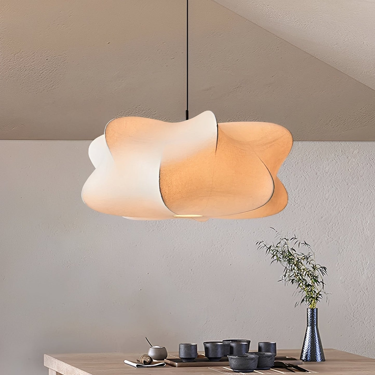 Elara – Lampe suspendue en soie artistique