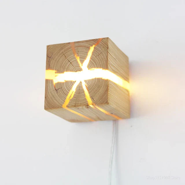 Lampe murale carrée en bois massif Creative Corridor