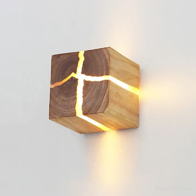 Lampe murale carrée en bois massif Creative Corridor