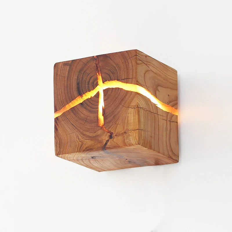 Lampe murale carrée en bois massif Creative Corridor