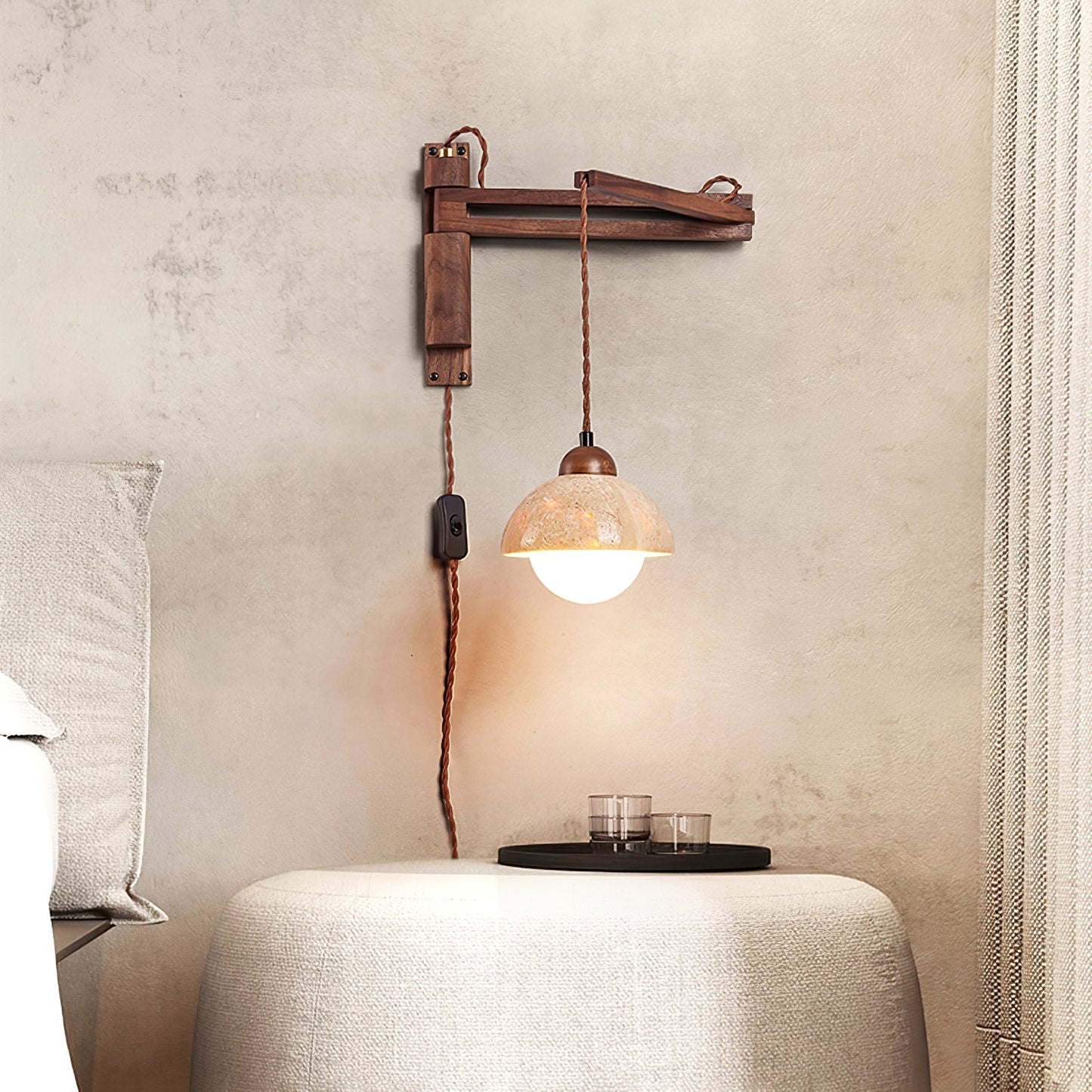 Noemi – Lampe Murale Orientable en Travertin