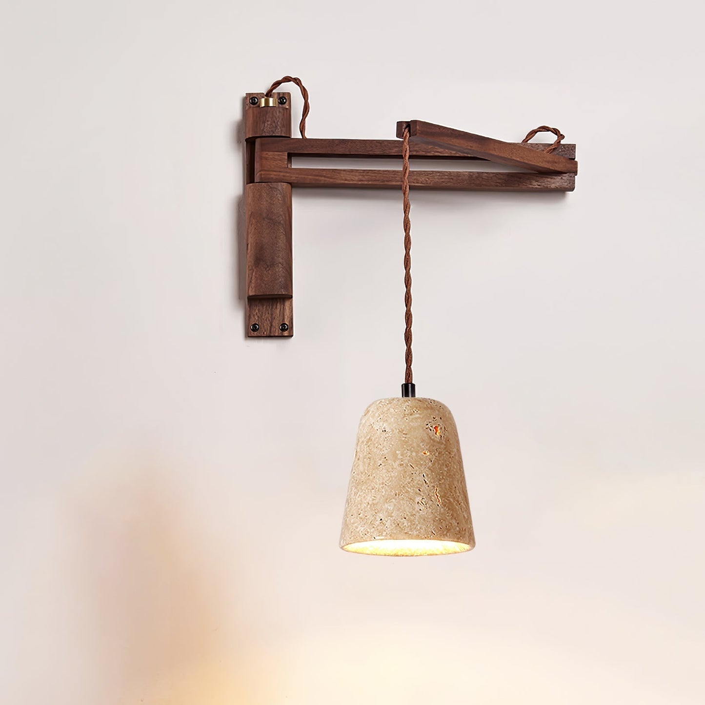 Noemi – Lampe Murale Orientable en Travertin